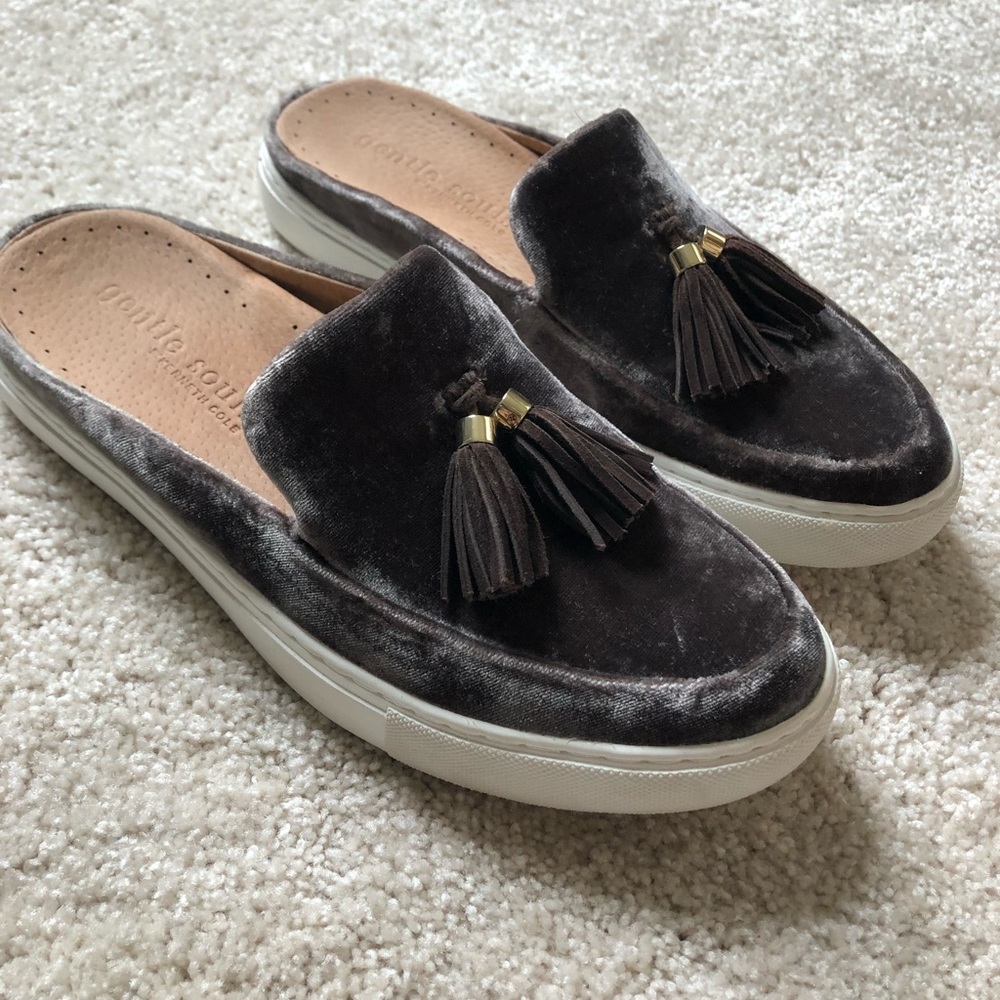 Women’s gentle soul chic velvet mules
